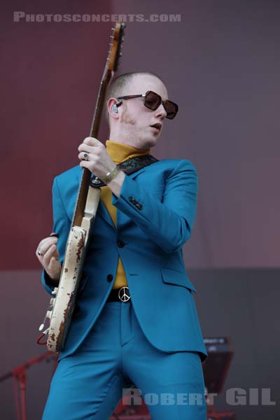 TWO DOOR CINEMA CLUB - 2019-08-25 - SAINT CLOUD - Domaine National - Grande Scene - 